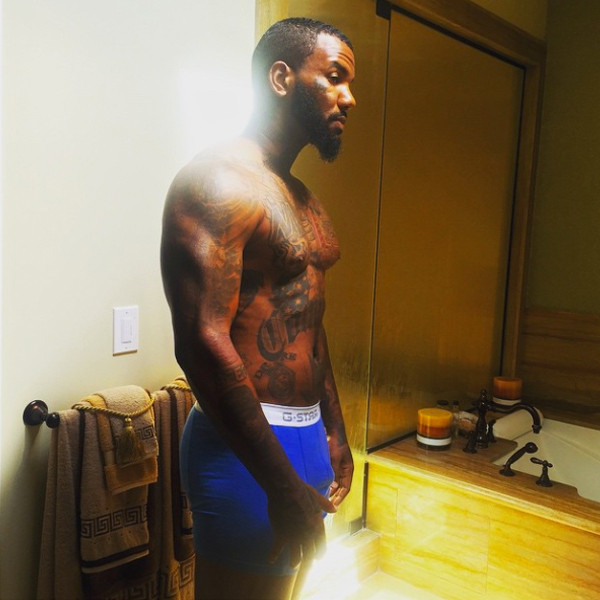 instagram rapper bulge arrested police release duty drake trace hate fans celebrities celebrate rihanna allegedly punching officer underwear fr gets